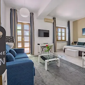  Bed & Breakfast Donna Laura Italia